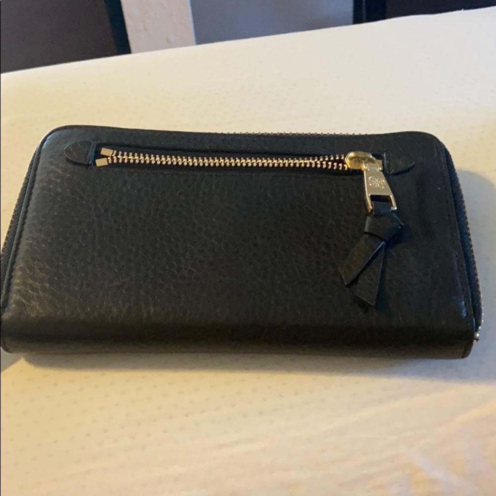 Tory Burch Wallet Use In Good Condition - image 2